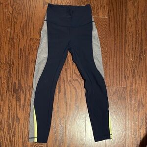 Lululemon leggings size 4